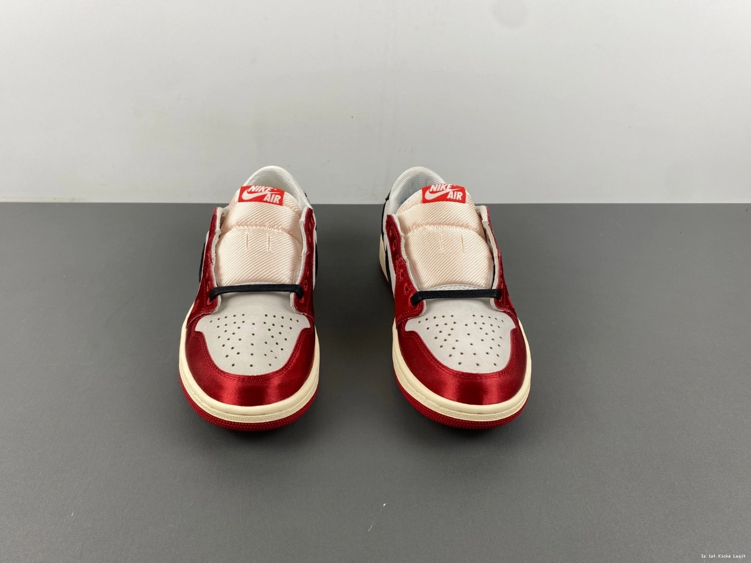 OG 1 Air Jordan Low Trophy Room FN0432-100 0413